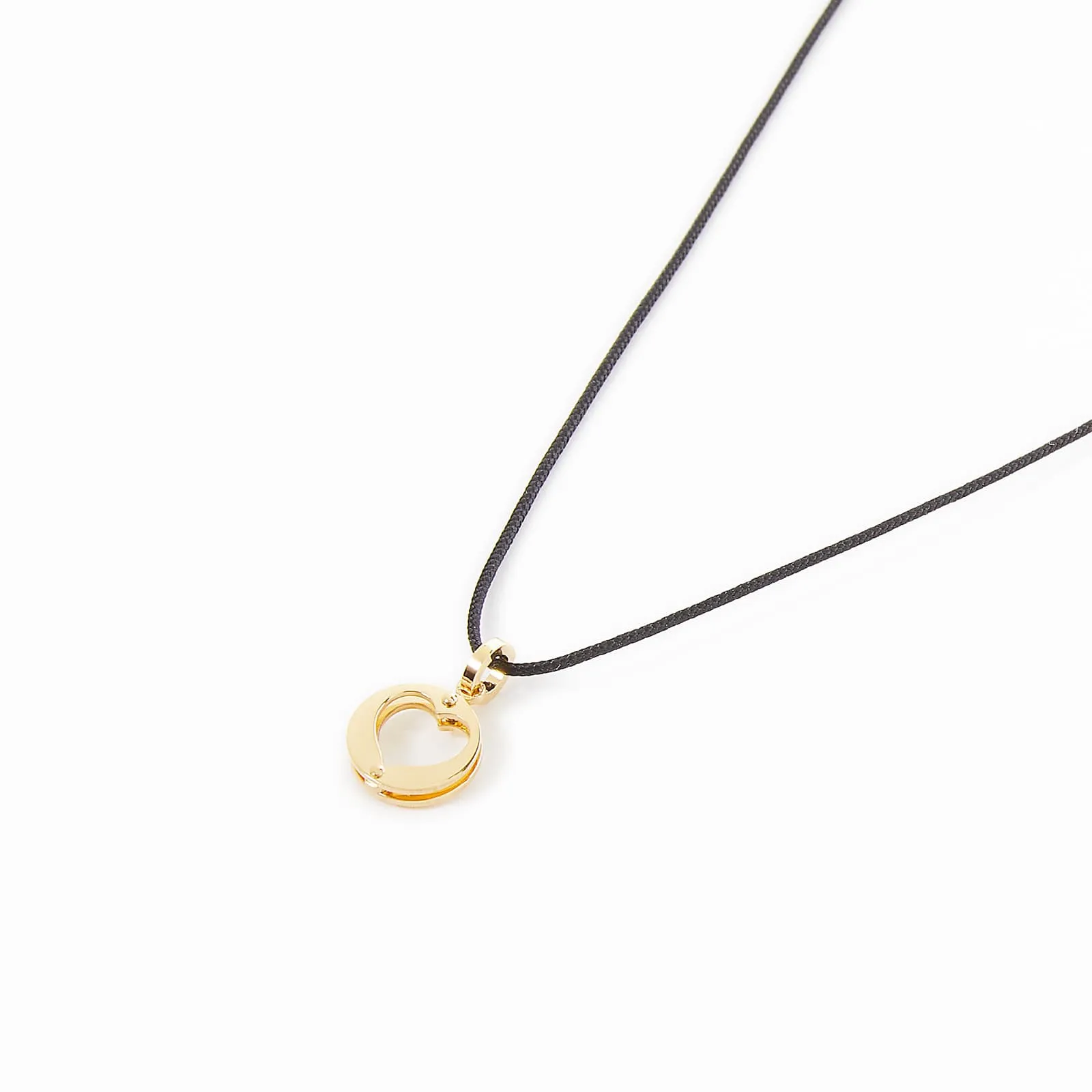 Collana in oro con pendente cuore e madreperla
