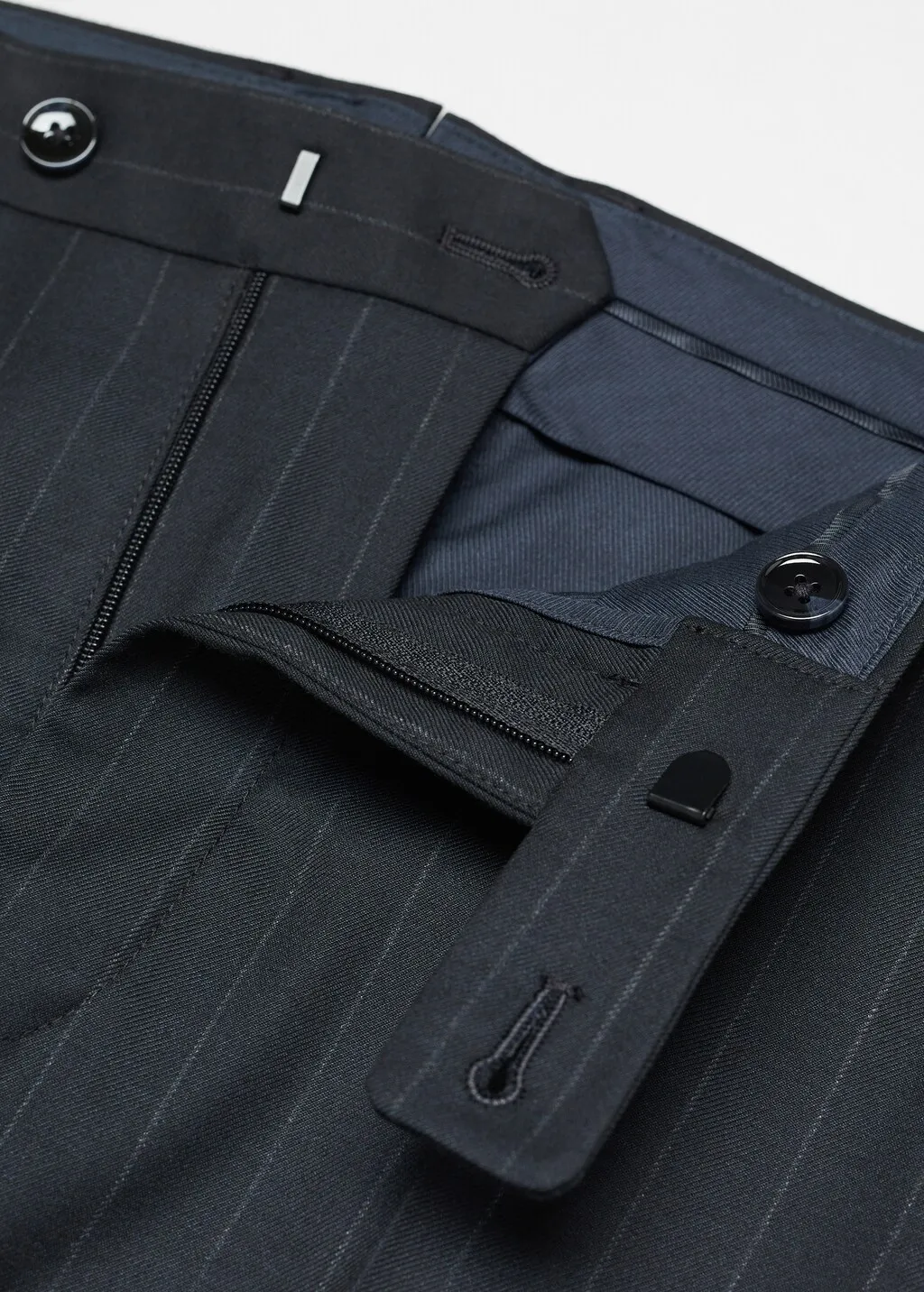 Pantaloni completo slim-fit tessuto comfort stretch