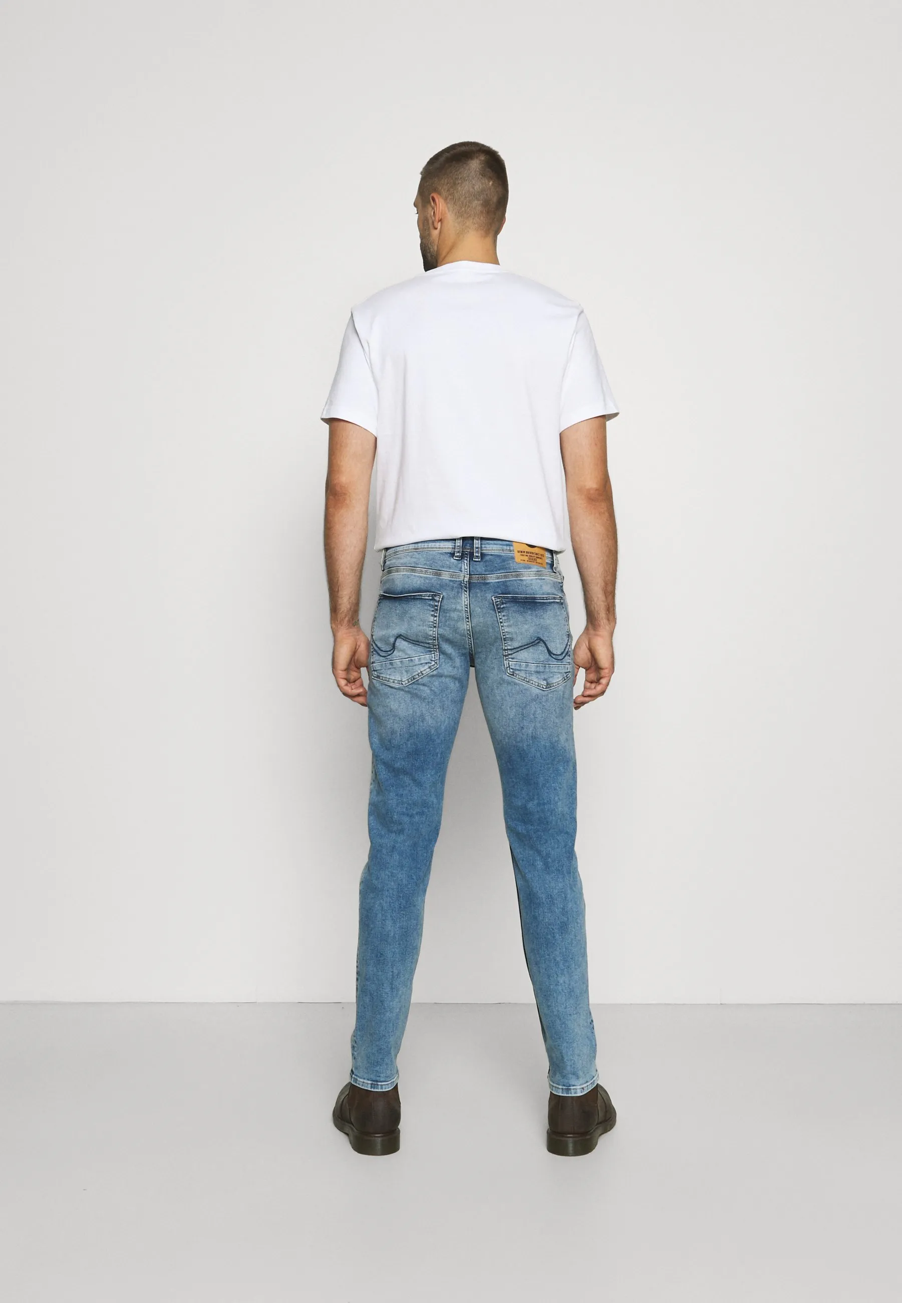 RUSSEL - Jeans a sigaretta