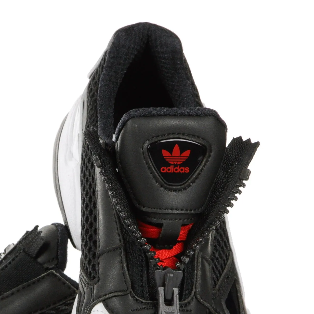 Scarpa Bassa Donna Falcon Zip W Core Black/cloud White/red